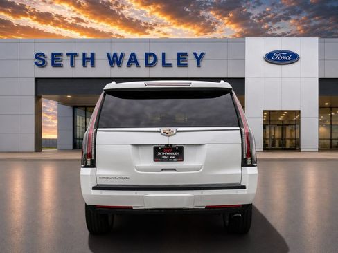 Used 2017 Cadillac Escalade Platinum AWD/4WD image 6