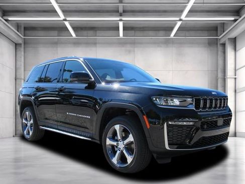 New 2026 Jeep Grand Cherokee Limited w/ Luxury Tech Group II RWD image 1
