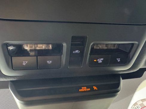 Used 2023 MAZDA MAZDA3 s image 24