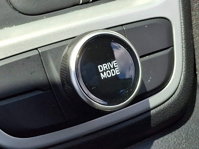 Used 2025 Hyundai Venue SEL FWD image 26