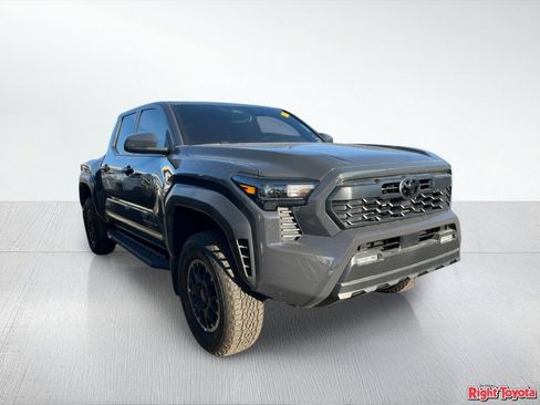 Certified 2026 Toyota Tacoma TRD Off-Road AWD/4WD image 5
