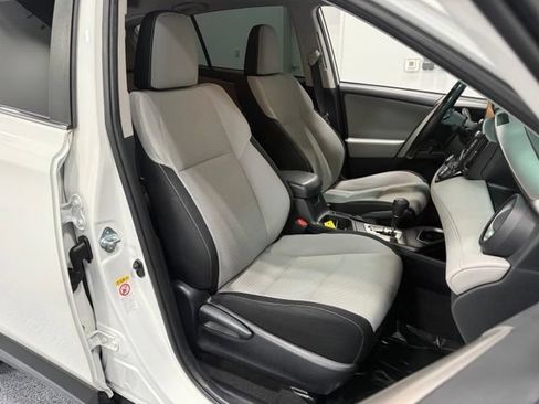 Used 2018 Toyota RAV4 XLE w/ Convenience Package AWD/4WD image 39