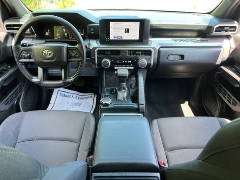 Used 2025 Toyota Tacoma SR5 AWD/4WD image 13