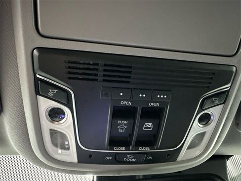 Used 2020 Honda Ridgeline RTL-E image 33
