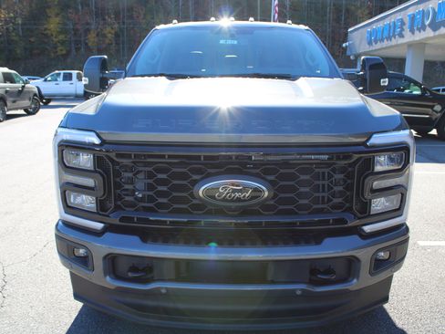 New 2026 Ford F350 Lariat w/ Black Appearance Package image 8