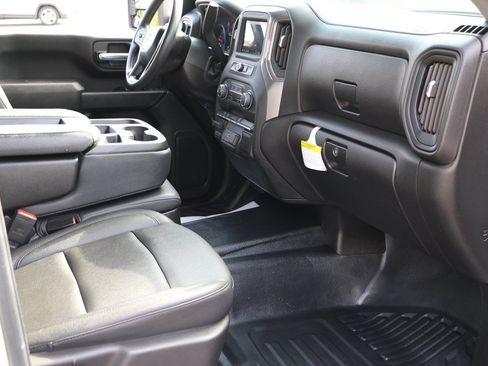 Used 2025 Chevrolet Silverado 3500 W/T w/ WT Convenience Package AWD/4WD image 31