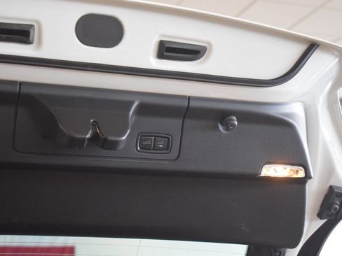 Used 2014 Porsche Panamera 4 image 28