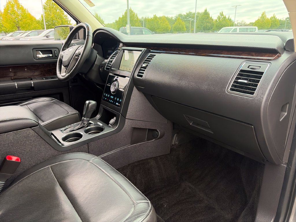 Used 2018 Ford Flex Limited AWD/4WD image 12