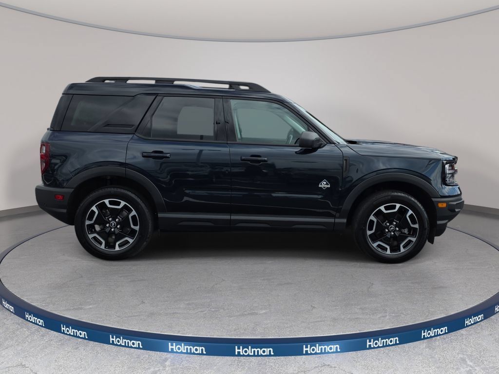 Certified 2023 Ford Bronco Sport Outer Banks w/ Tech Package AWD/4WD image 4