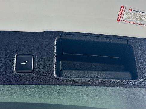 Used 2025 Ford Escape ST-Line w/ Tech Pack #1 FWD image 30