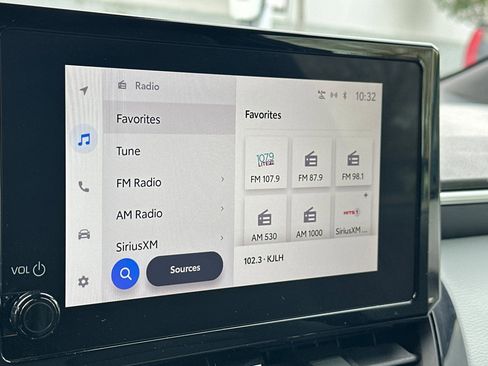 Certified 2024 Toyota Corolla SE image 26