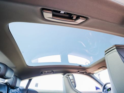 New 2025 Porsche Taycan image 29