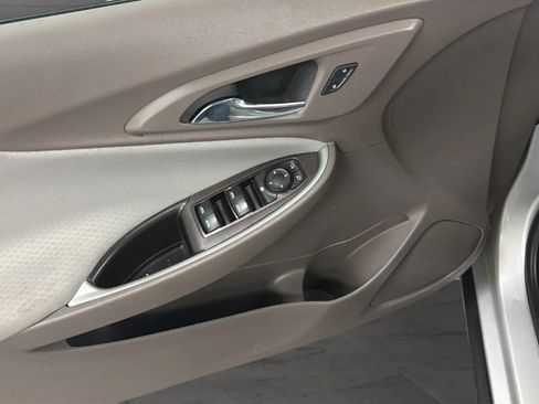Used 2017 Chevrolet Malibu LS FWD image 17