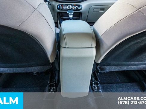 Used 2025 Kia Soul LX image 31