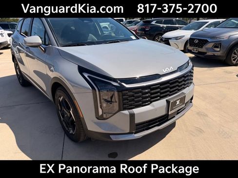 Certified 2026 Kia Sportage EX w/ EX Panorama Roof Package FWD image 5
