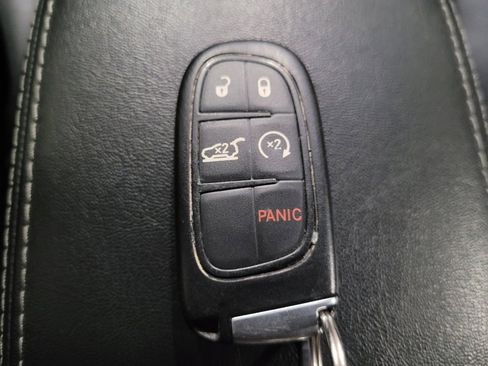 Used 2019 Jeep Cherokee Limited AWD/4WD image 32