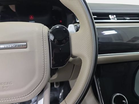 Used 2018 Land Rover Range Rover Velar R-Dynamic SE AWD/4WD image 18