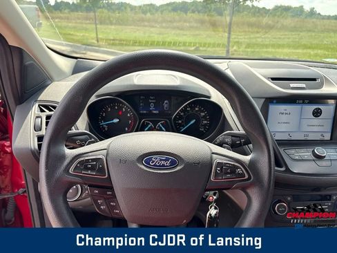 Used 2017 Ford Escape SE w/ Equipment Group 201A FWD image 17