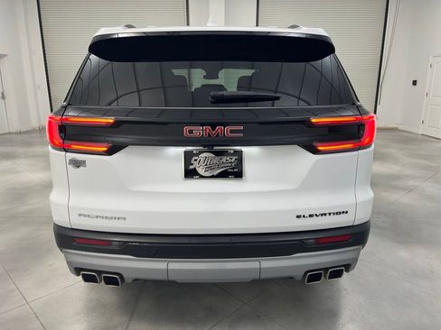 Used 2025 GMC Acadia Elevation image 6
