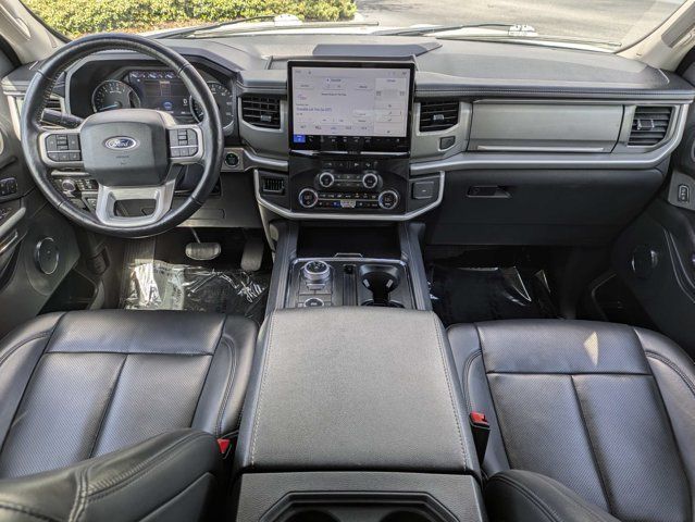 Used 2024 Ford Expedition XLT AWD/4WD image 17
