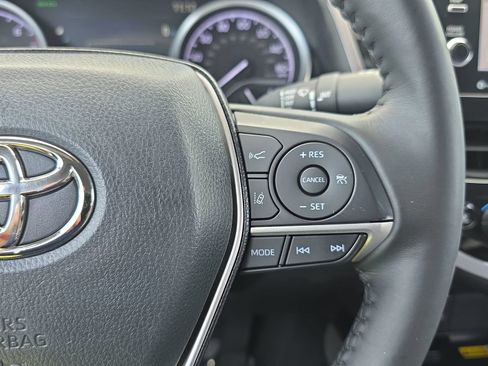 Used 2023 Toyota Camry XLE w/ Navigation Package FWD image 17