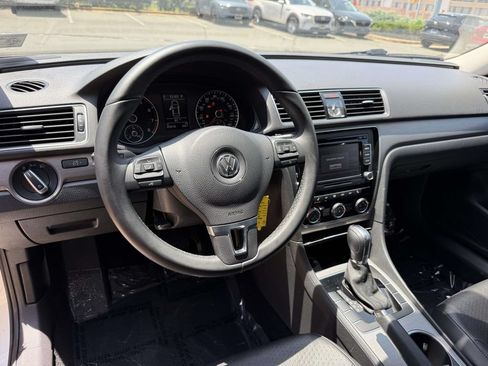 Used 2014 Volkswagen Passat 1.8T SE FWD image 2