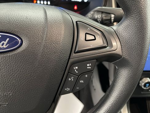 Used 2022 Ford Edge SE w/ Black Appearance Package image 19