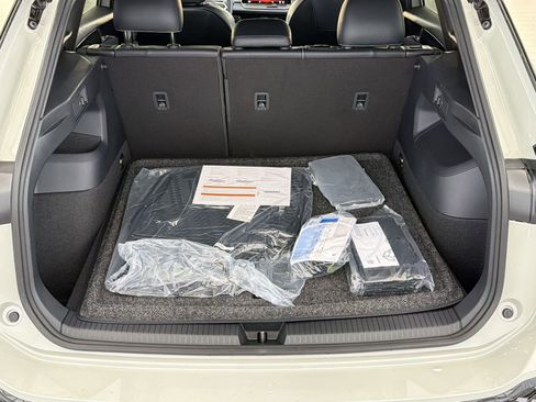 New 2026 Volkswagen Tiguan SE R-Line image 32