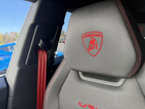 Used 2023 Lamborghini Urus Performante image 19