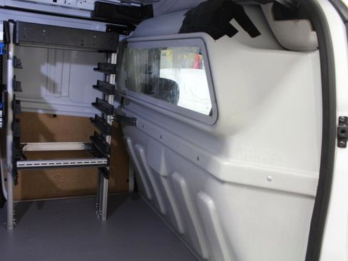 Used 2022 Ford Transit Connect XL image 22