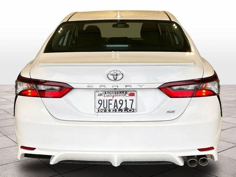 Used 2023 Toyota Camry SE image 7