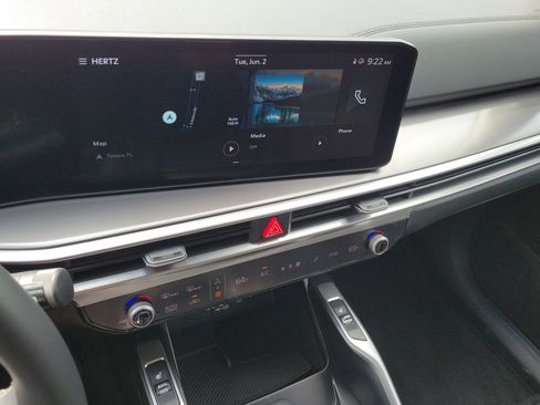 Used 2024 Kia Sorento S FWD image 25