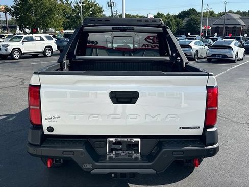 Used 2026 Toyota Tacoma 4x4 Double Cab Hybrid image 4