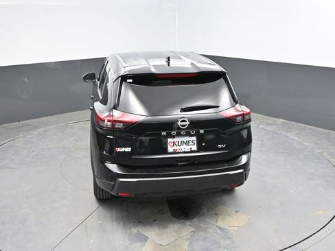 Used 2024 Nissan Rogue SV image 25