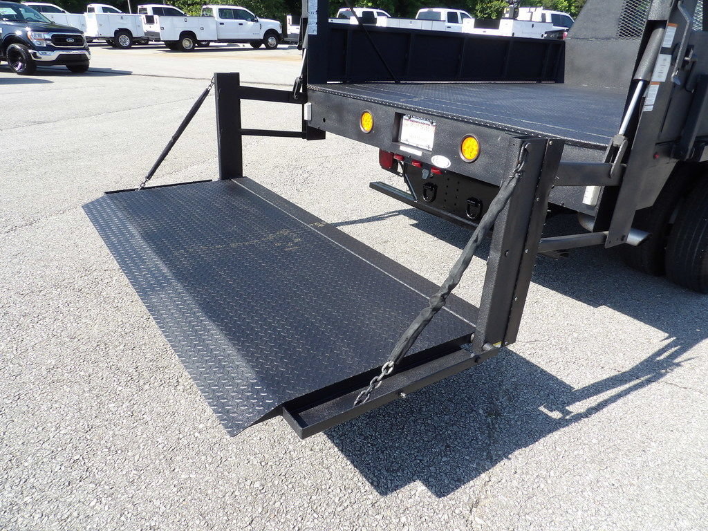 Used 2017 Ford F350 XL w/ Power Equipment Group RWD image 50