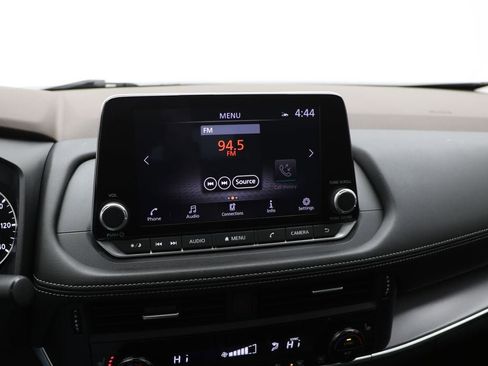 Used 2023 Nissan Rogue SV w/ SV Premium Package image 21