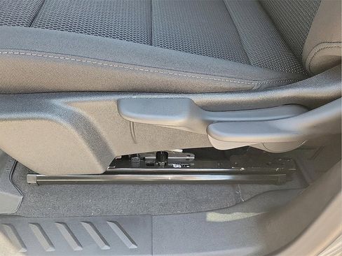 New 2026 GMC Canyon Elevation w/ Convenience Package image 15