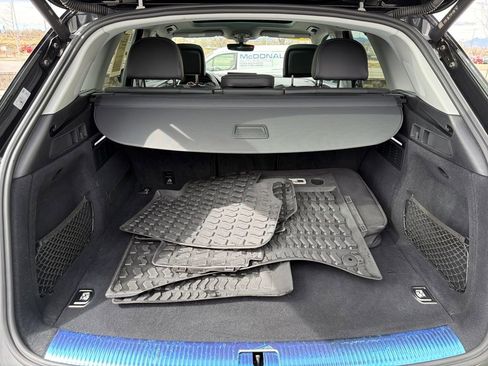 Used 2023 Audi Q5 e Premium Plus w/ Premium Plus Package image 23