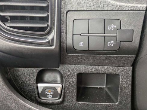 Used 2025 RAM ProMaster 2500 w/ Convenience Group FWD image 25