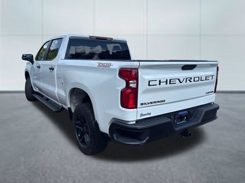 Used 2022 Chevrolet Silverado 1500 Custom Trail Boss w/ LPO, Dark Essentials Package AWD/4WD image 2