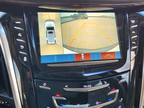 Used 2019 Cadillac Escalade Premium Luxury AWD/4WD image 8