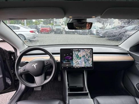 Used 2018 Tesla Model 3 Long Range AWD/4WD image 13