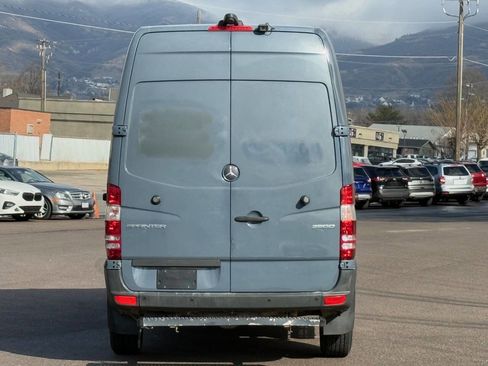 Used 2018 Mercedes-Benz Sprinter 2500 image 5