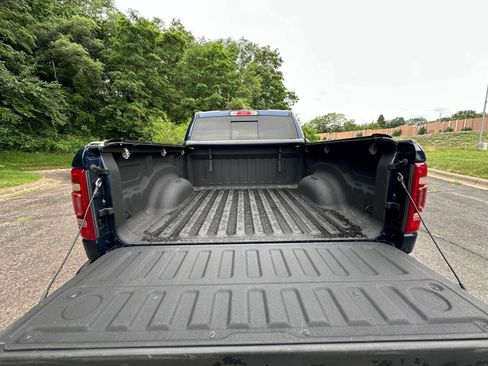 Used 2021 RAM 1500 Laramie w/ Sport Appearance Package AWD/4WD image 31