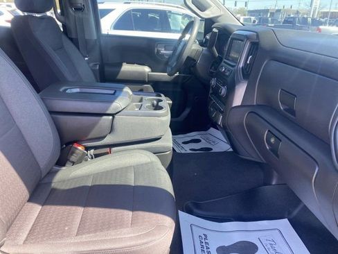 Used 2023 Chevrolet Silverado 1500 Custom AWD/4WD image 18