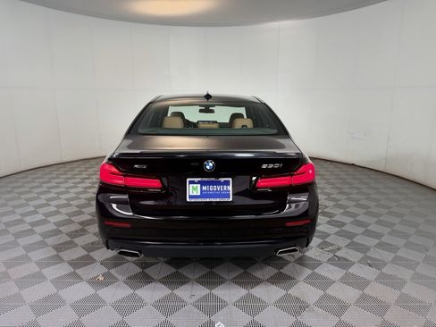 Used 2022 BMW 530i xDrive w/ Convenience Package image 5