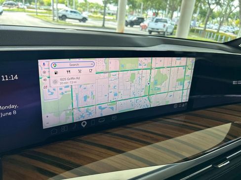 Used 2025 Cadillac Escalade Sport Platinum AWD/4WD image 11