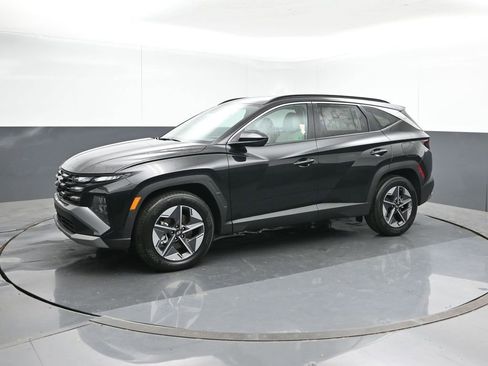 New 2026 Hyundai Tucson SEL FWD image 2