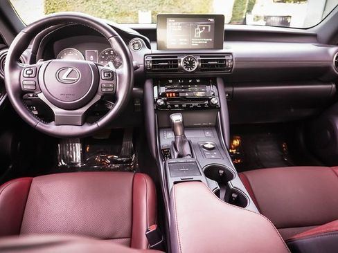 Certified 2025 Lexus IS 300 F Sport image 19