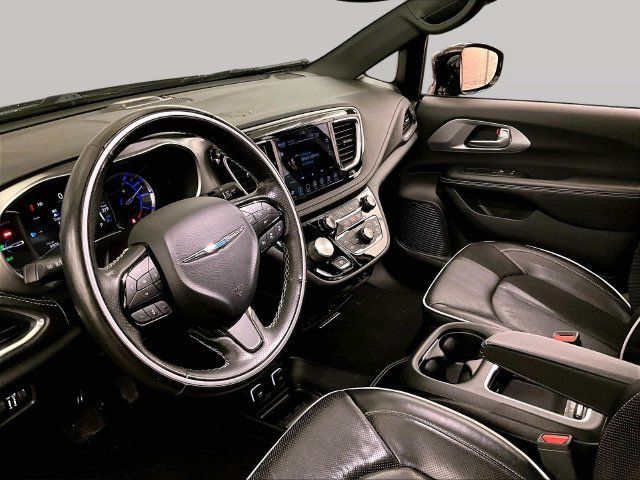 Used 2019 Chrysler Pacifica Limited w/ Advanced Safetytec Group FWD image 12